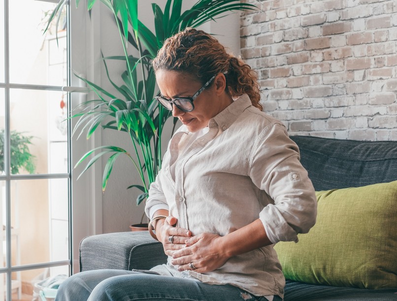 petefészek-csavarodás tünete jele fájdalom