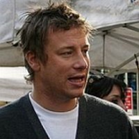 Jamie Oliver harcol az elhízás ellen