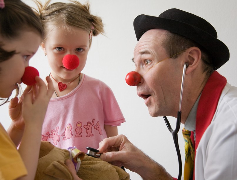 bohócdoktor, kórház, gyerek, nevetés