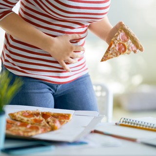 Reflux: mikortól számít betegségnek a gyomorégés? című cikk nyitóképe