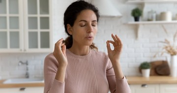  6 légzőgyakorlat, amely valóban segít csökkenteni a stresszt és a szorongást 