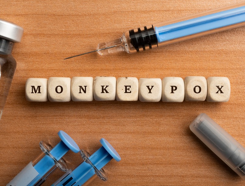 majomhimlő, vakcina, oltás, EMA, mellékhatás