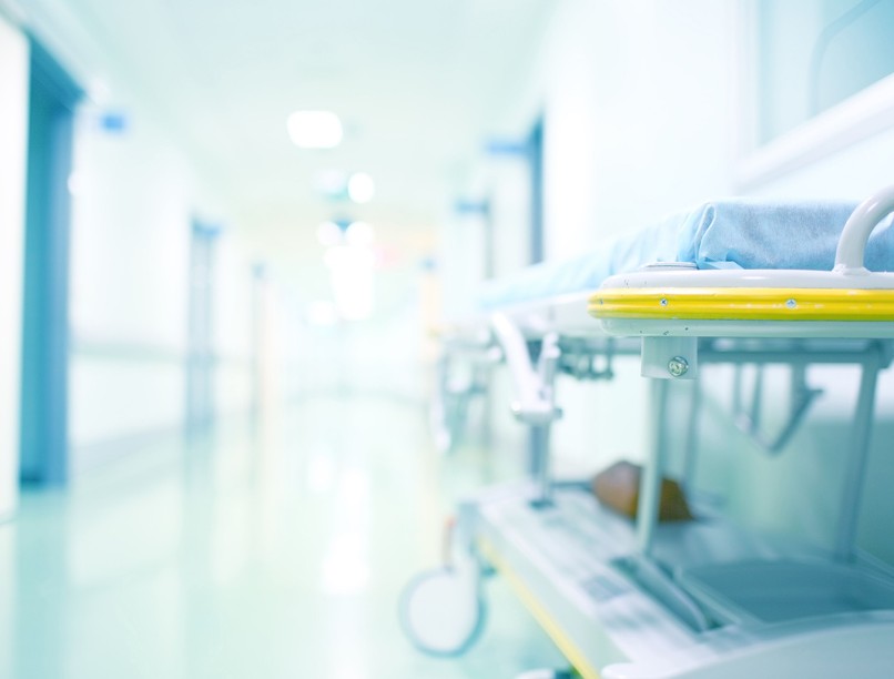 ózd kórház, késelés, idős ember, beteg halál