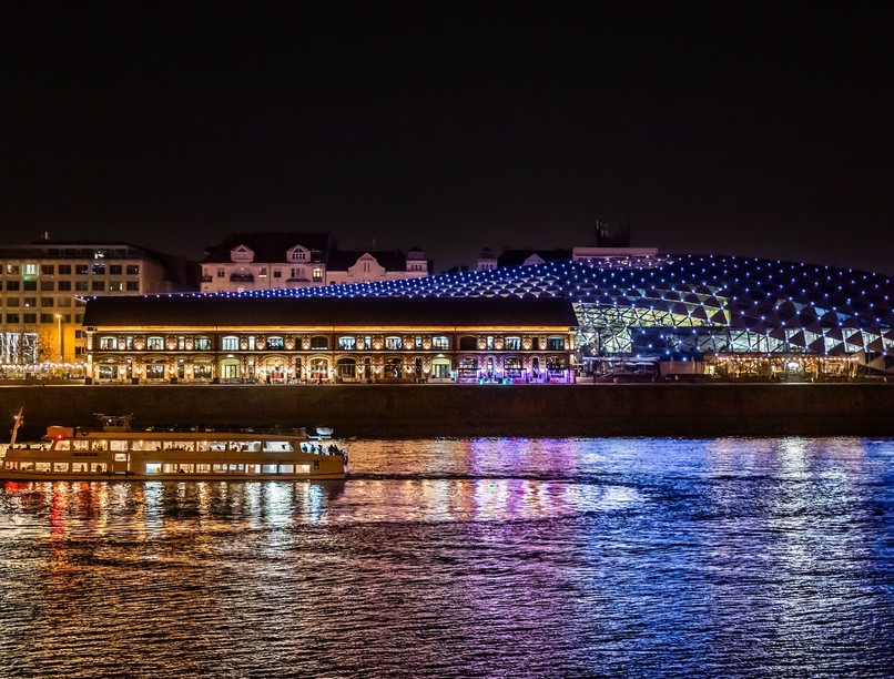 ritka nap színes épületek Budapest