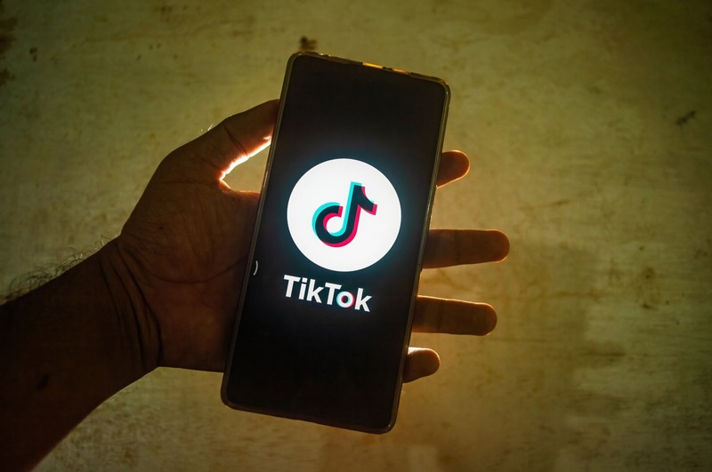 TikTok-kihívás: élőben gyújtotta fel magát egy magyar nő - belehalt a sérüléseibe