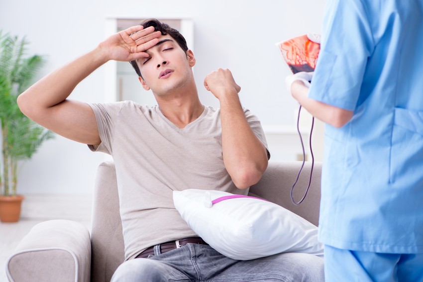 A vérszegénység során az egész szervezet oxigénellátása romlik, ami az egyes szervek működési zavarához vezet. Hiányt okozhat a csökkent bevitel, hiányos táplálkozás, vagy felszívódási zavar és jelentkezhet más alapbetegségek következtében is.