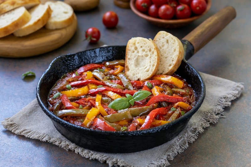 Ha ezt kipróbálja, olyan finom lecsót főzhet, hogy az anyósa is könyörög a receptért!