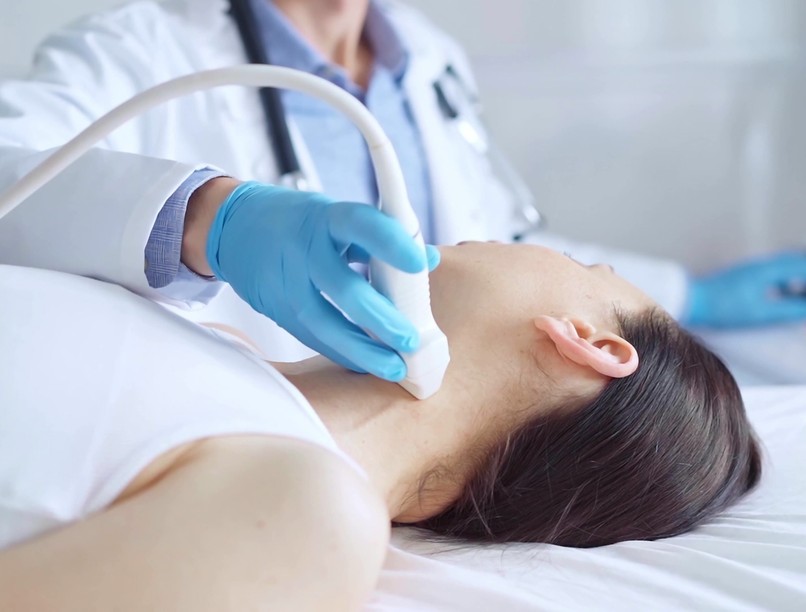 Pajzsmirigyzavar külső tünet jel