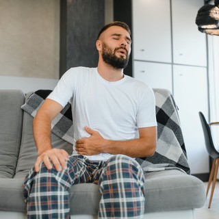 Milyen érzés az, ha kizáródik a sérv? Ilyen tünetek esetén ne késlekedjen! című cikk nyitóképe