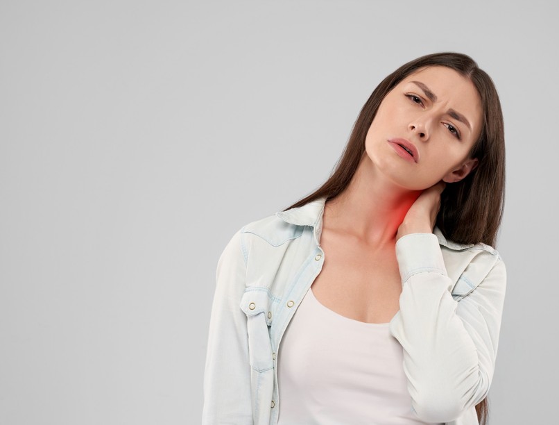 nyakfájás fejfájás, oka nyaki verőér, repedés