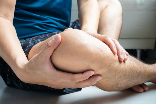 Fájdalmas csomó a térd mögött - ez a gyakori probléma okozhatja