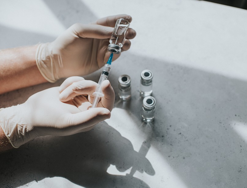 koronavírus, oltás, vakcina, Moderna