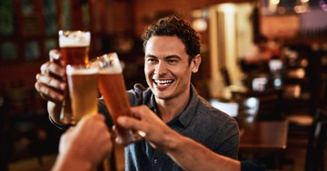Az alkoholizmus arcai, amikről ritkán beszélünk – Nem csak az a függő, aki folyton részeg