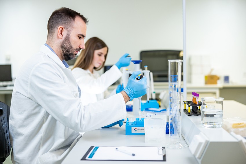 Egyszerű vérvizsgálat forradalmasítja a vastag- és végbélrák megelőzését