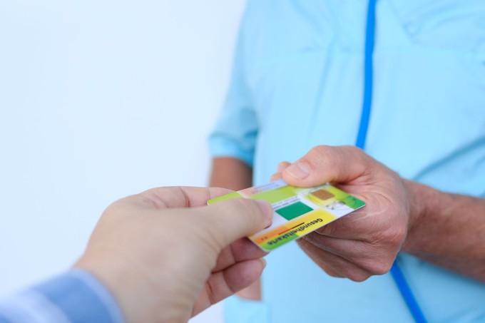 Melyik biztonságosabb az egészségügyi kiadások fedezésére: személyi kölcsön vagy hitelkártya?   Ez a szakértő objektív válasza című cikk nyitóképe