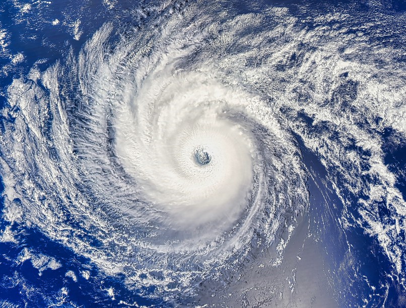 Európaközelgő hurrikán Kirk