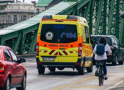 Egy 13 éves kisfiú kezdte meg az édesanyja újraélesztését című cikk nyitóképe