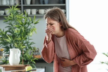 Kezdődő szívinfarktus: a nőknél hátfájás, émelygés és kimerültség jelzi