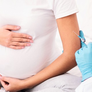 Érdemes várandósan beadatni a szamárköhögés és az RSV vakcinákat? Az orvos válaszol című cikk nyitóképe