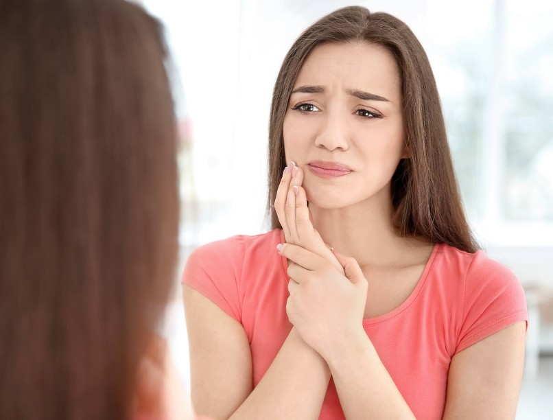 foggyulladás, gyulladt álkapocs fájdalom, fogfájás