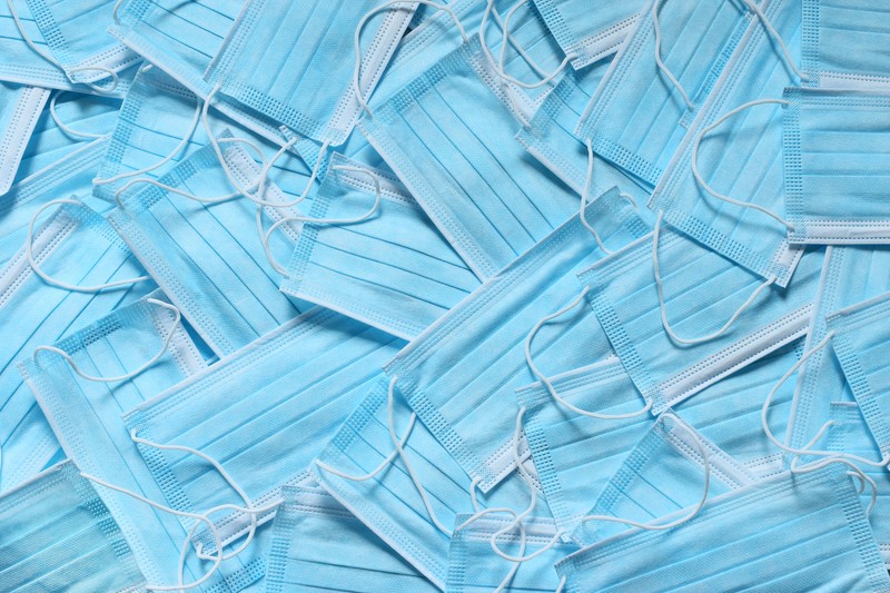 Koronavírus: 20 ezer maszkra elég alapanyagot ajánlott fel a magyar cég