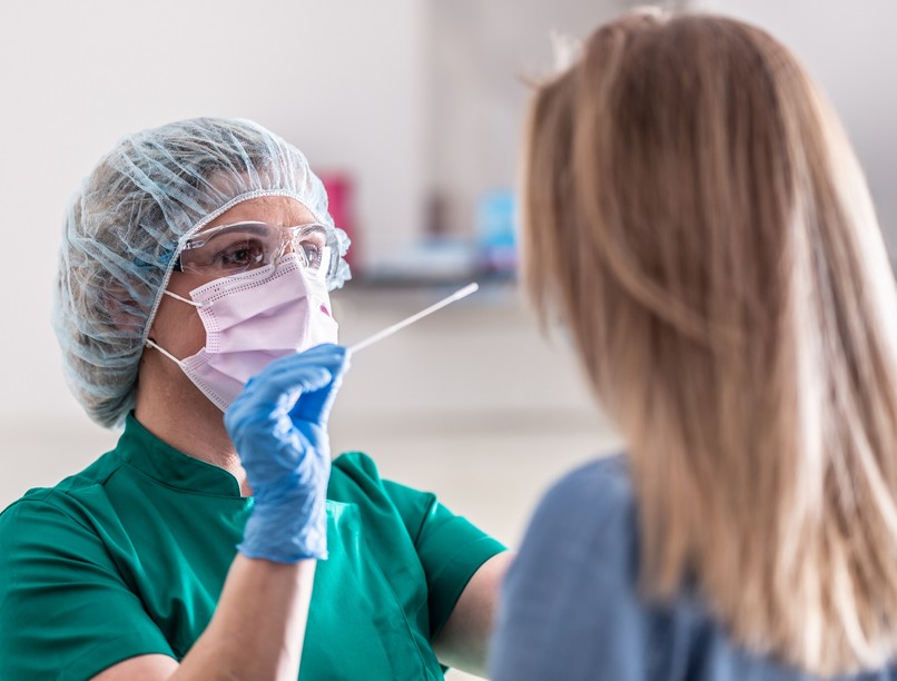 covid variáns flirt járvány nyár