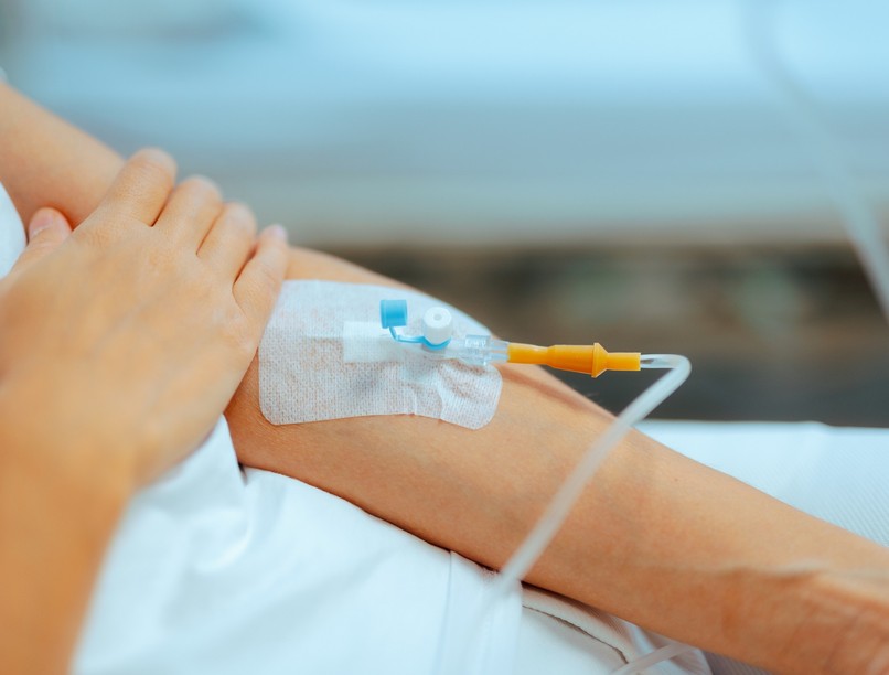 kanül, fájdalom, trombózis 