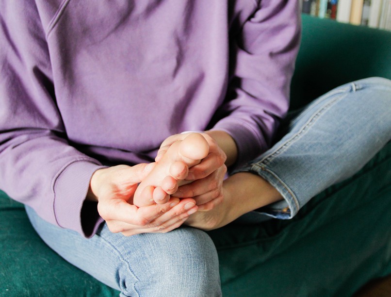 Mi okozza a lábak bizsergését? , vérkeringési zavar, B vitamin hiány