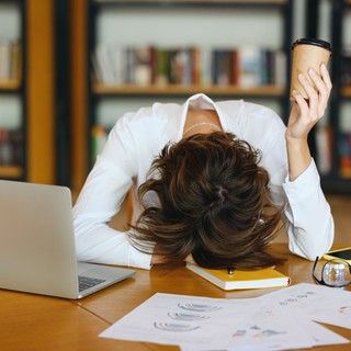 Egy álmatlan éjszaka ára – órá­ról órára, hogyan próbálja meg életben tartani a teste című cikk nyitóképe