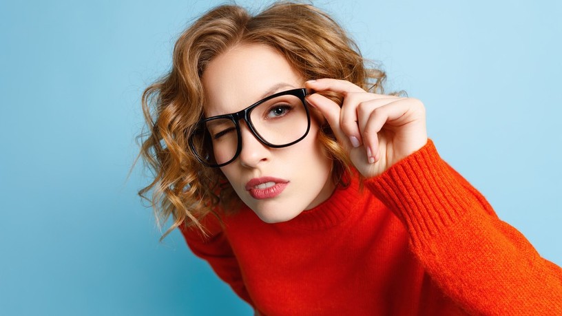 lataszavar-hormonalis-valtozasok-hatasa-a-szemre-terhesseg-menopauza