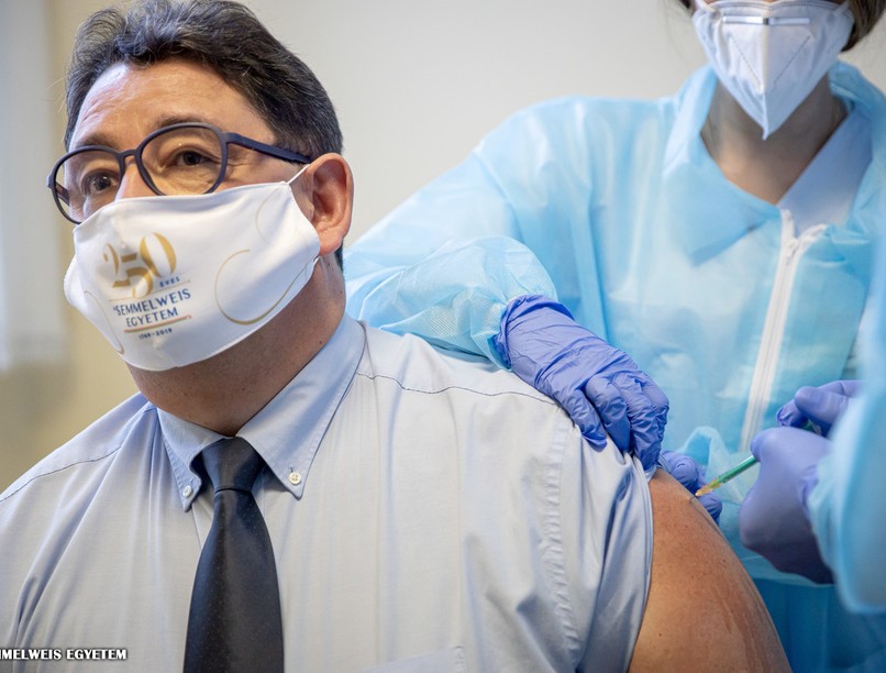 merkely bela oltás koronavírus covid