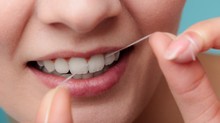 Miért fontos, hogy naponta használjunk fogselymet? című cikk nyitóképe