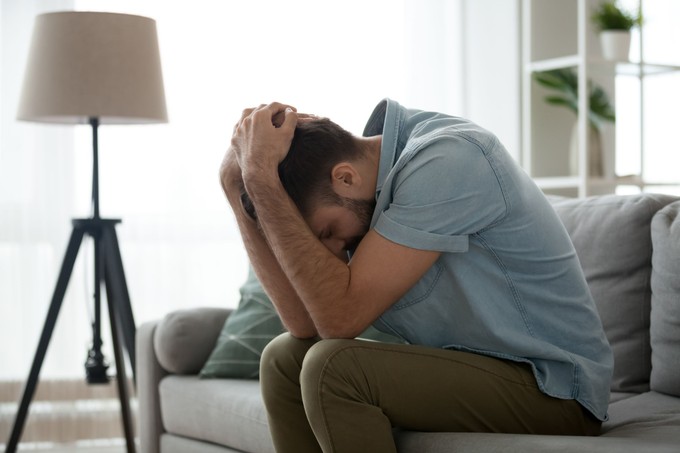 Stressz, szorongás és depresszió férfiaknál: ezek a vitaminok segíthetnek című cikk nyitóképe