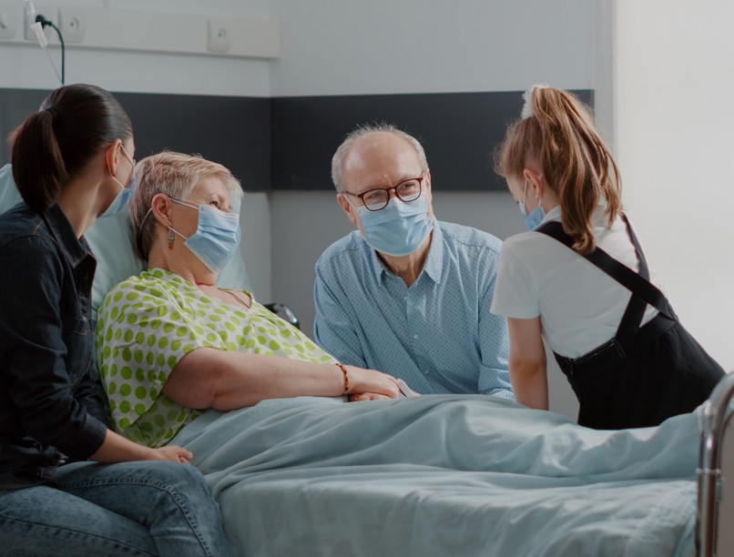 Kötelező maszkhasználat debreceni Egyetem klinikai központ