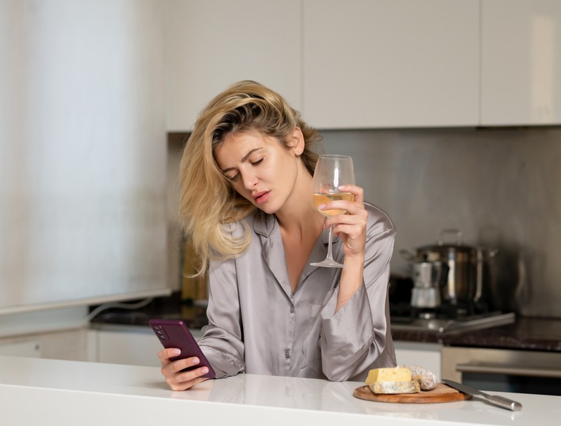 alkoholizmus, tunetei hangulatváltozás