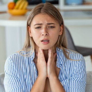 Csomó a nyakon vagy a hónaljban? Ne essen pánikba, de figyeljen ezekre a jelekre! című cikk nyitóképe