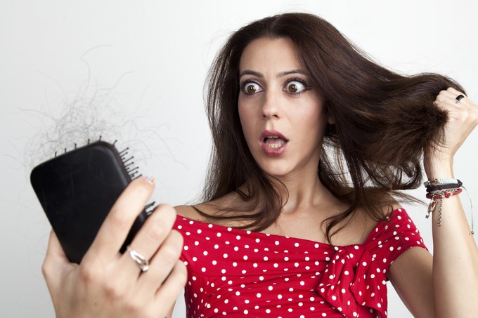 Ha hullik a haja, és tágabbnak tűnik a tekintete is, ezt a vizsgálatot végeztesse el! című cikk nyitóképe