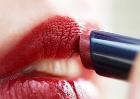 Női gondok: kellemetlen sminkhibák