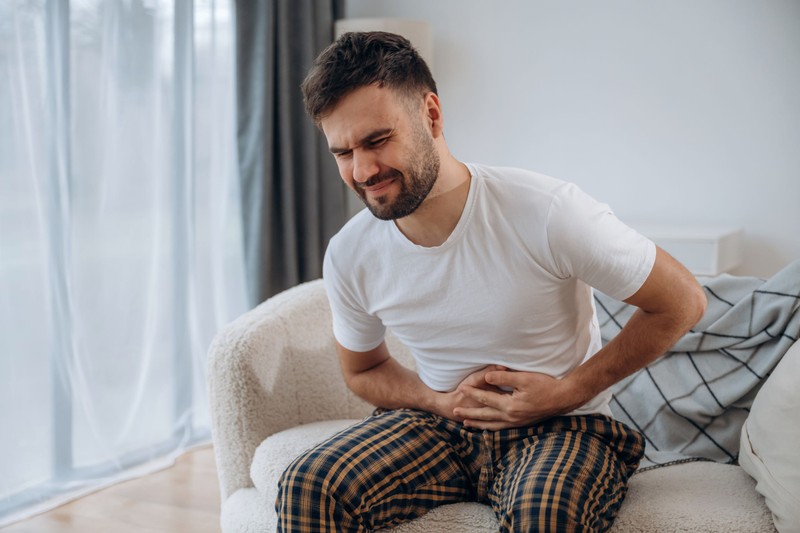 Hol fáj a vastagbélrák? Az orvos szerint ezeket a jeleket nem szabad figyelmen kívül hagyni!