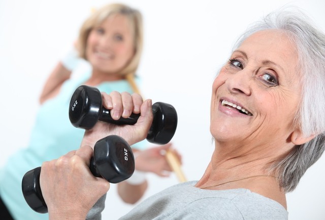 A testedzés csökkenti a változókori tüneteket