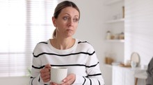 Ne harcoljon a szorongás ellen, inkább „hívja meg egy teára”: így működik az elfogadás ereje című cikk nyitóképe