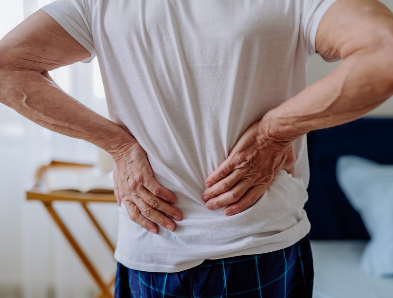 köhögés belenyilall fájdalom derék isiász