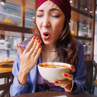 Égő érzés a szájban: diabéteszt és refluxot is jelezhet című cikk nyitóképe