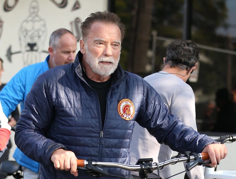 Arnold Schwarzenegger műtét pacemaker