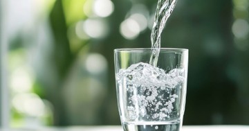 Egy egyszerű konyhai trükk segíthet csökkenteni a mikroműanyagokat az ivóvízben