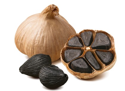 Fekete fokhagyma: nem csíp, mégis sokat tud című cikk nyitóképe