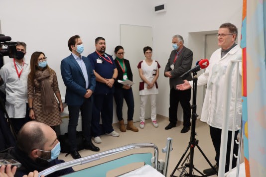 Több, mint 15 éves nemzetközi tapasztalat és a legmodernebb műszerpark fogadja a kisbetegeket a Bethesda Gyermekkórház új Gyermeksürgősségi Osztályán.