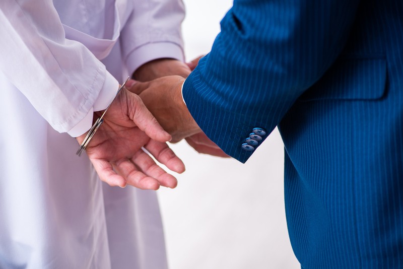 Ezzel a módszerrel csapták be az időseket a fehérköpenyes csalók - sose dőljön be hasonlónak!