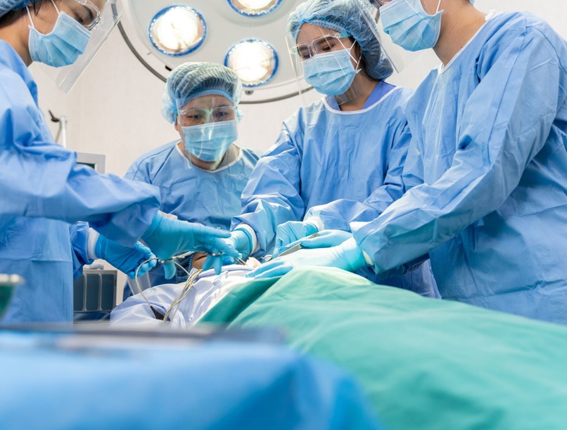 Műtét, alacsony vérnyomás, szabályozás, kórház