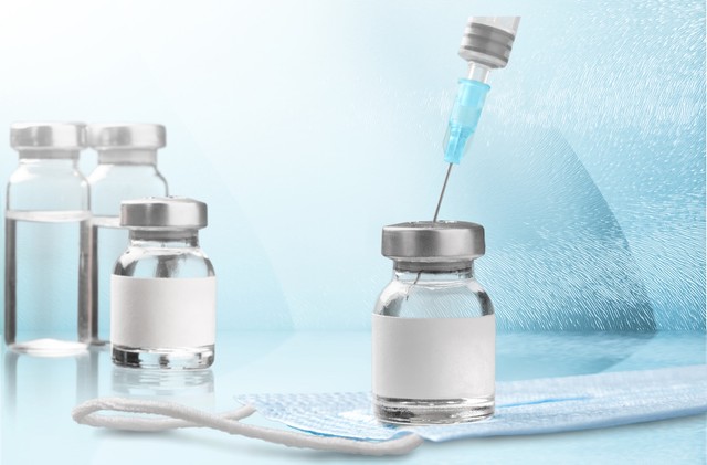 Pfizer: itt tart az omikron elleni vakcina fejlesztése, gyártása